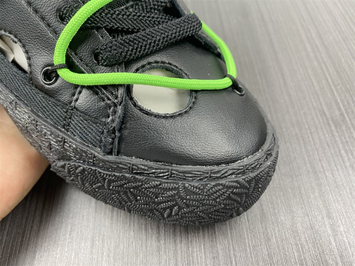 Off-White x Nike Blazer Low "Black / Green" DH7863-001