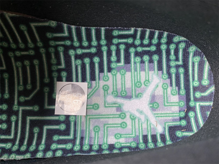 Air Jordan 13 Retro Low Single’s Day (2021) DM0803-300