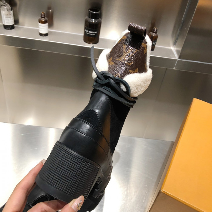 LOUS VUITO LAUREATE PLATFORM DESERT BOOT