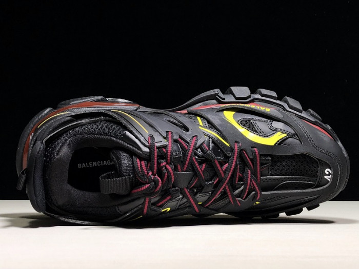 BLCG TRACK TRAINER ‘BLACK BORDEAUX’ 542023 W1GB1 6162