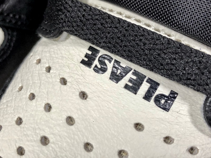 Air Jordan 1 Retro High OG NRG“Not For Resale” 861428-107