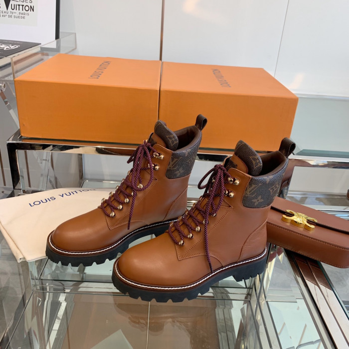 LOUS VUITO BOOTS